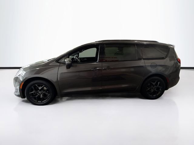 Used 2019 Chrysler Pacifica Limited w/ S Appearance Package image 9
