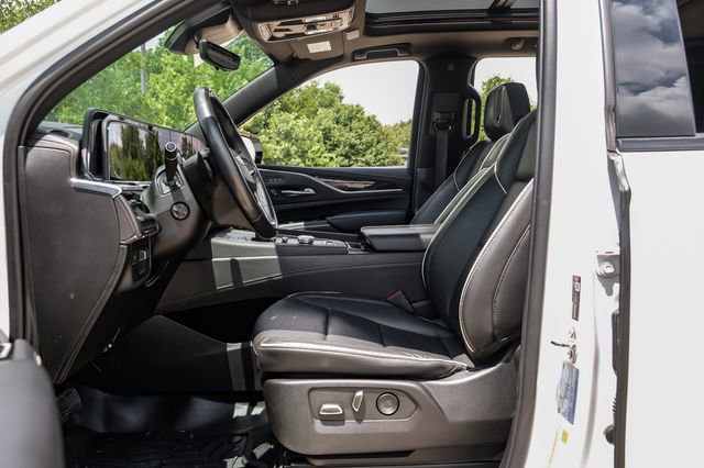 Used 2023 Cadillac Escalade ESV Sport w/ Touring Package AWD/4WD image 3