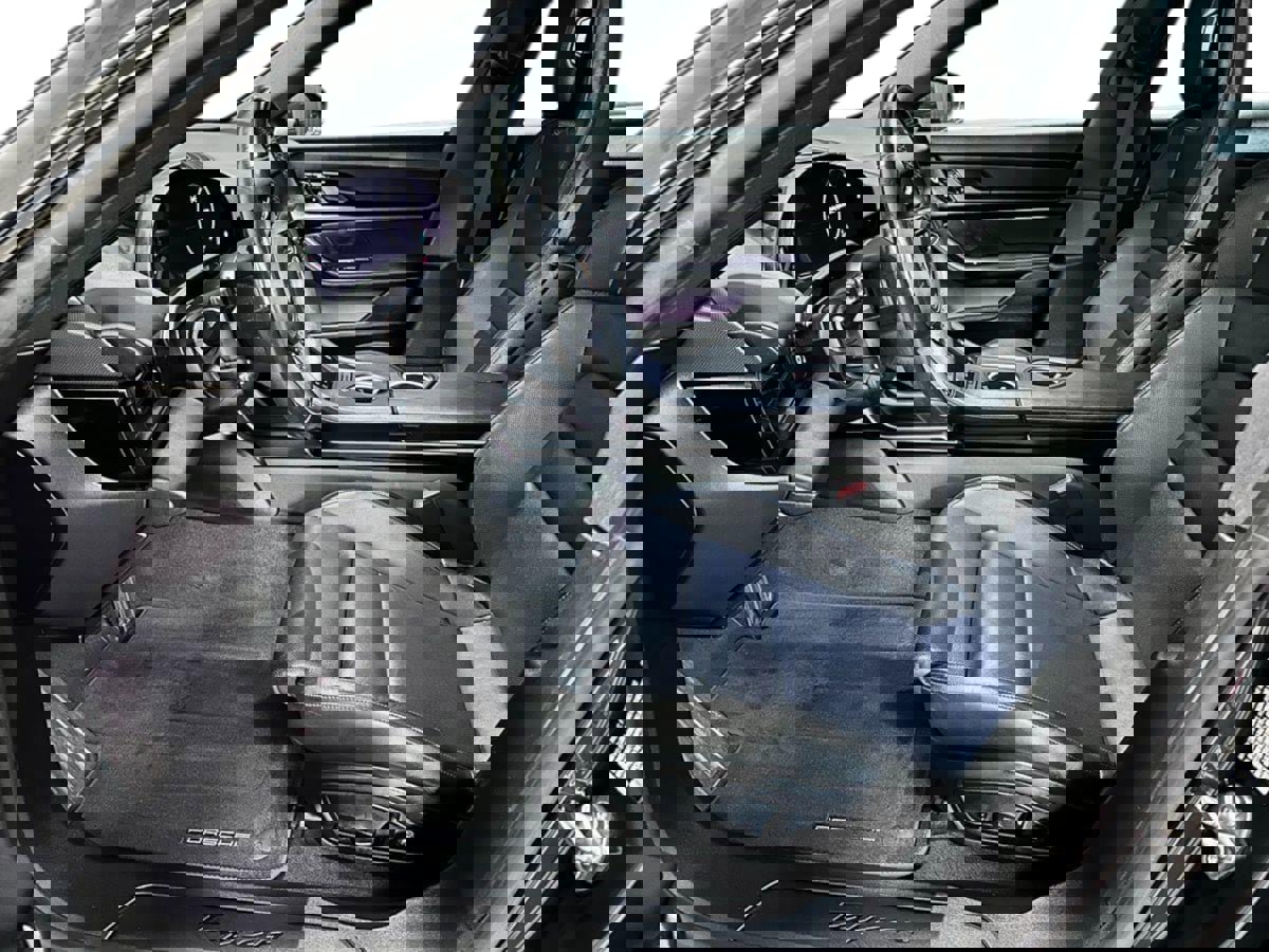 Used 2021 Porsche Taycan image 11