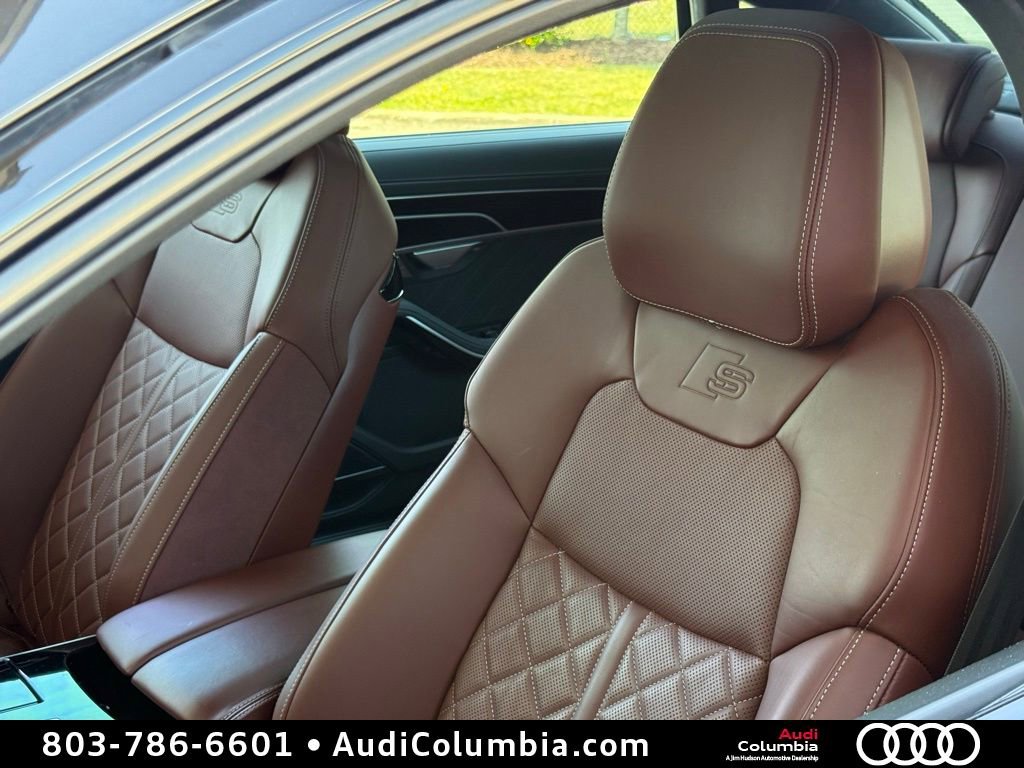 Used 2023 Audi S8 AWD/4WD image 17