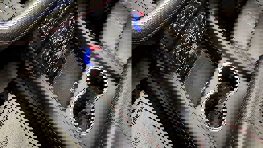 Used 2021 Chevrolet Suburban RST w/ Luxury Package image 17