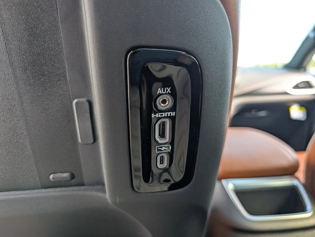New 2026 Chrysler Pacifica Pinnacle image 48