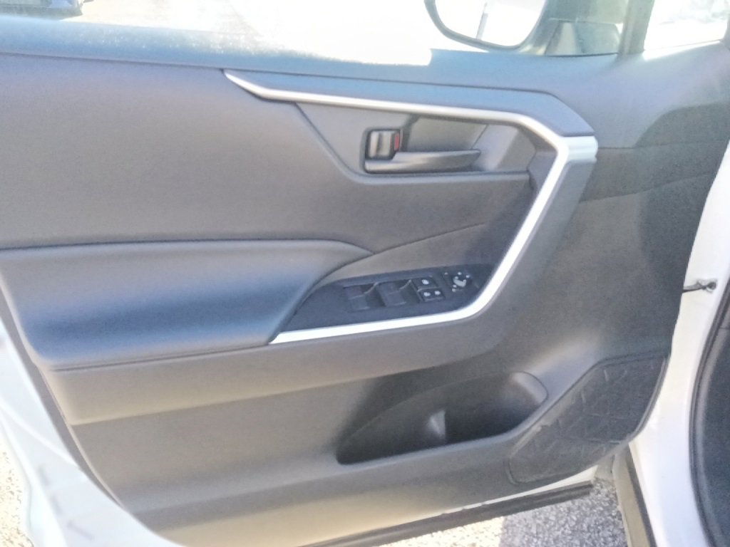 Used 2024 Toyota RAV4 LE image 11