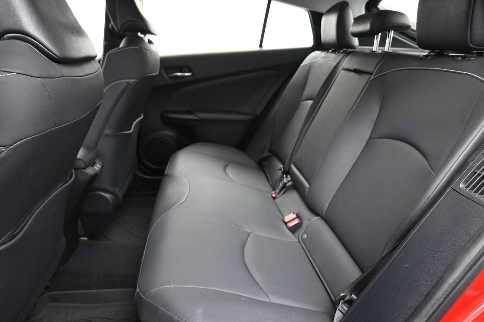 Used 2021 Toyota Prius Prime XLE FWD image 11