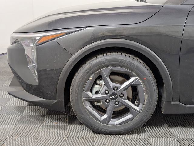 Used 2025 Kia K4 LXS image 3