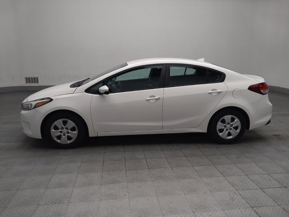 Used 2017 Kia Forte LX image 2