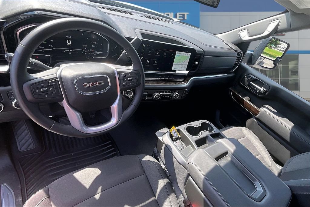Used 2025 GMC Sierra 2500 SLE AWD/4WD image 8