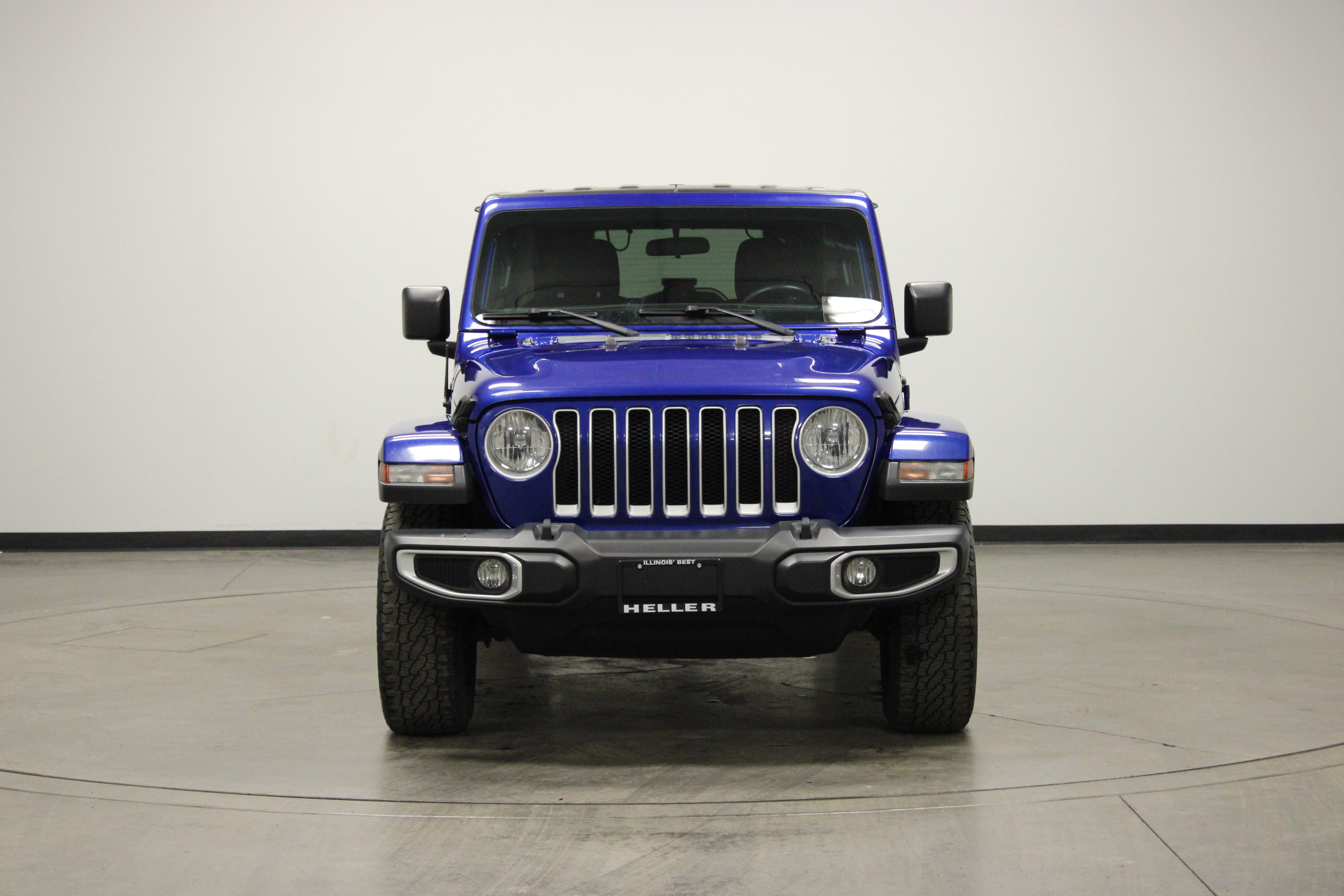 Used 2019 Jeep Wrangler Unlimited Sahara w/ Dual Top Group AWD/4WD image 3
