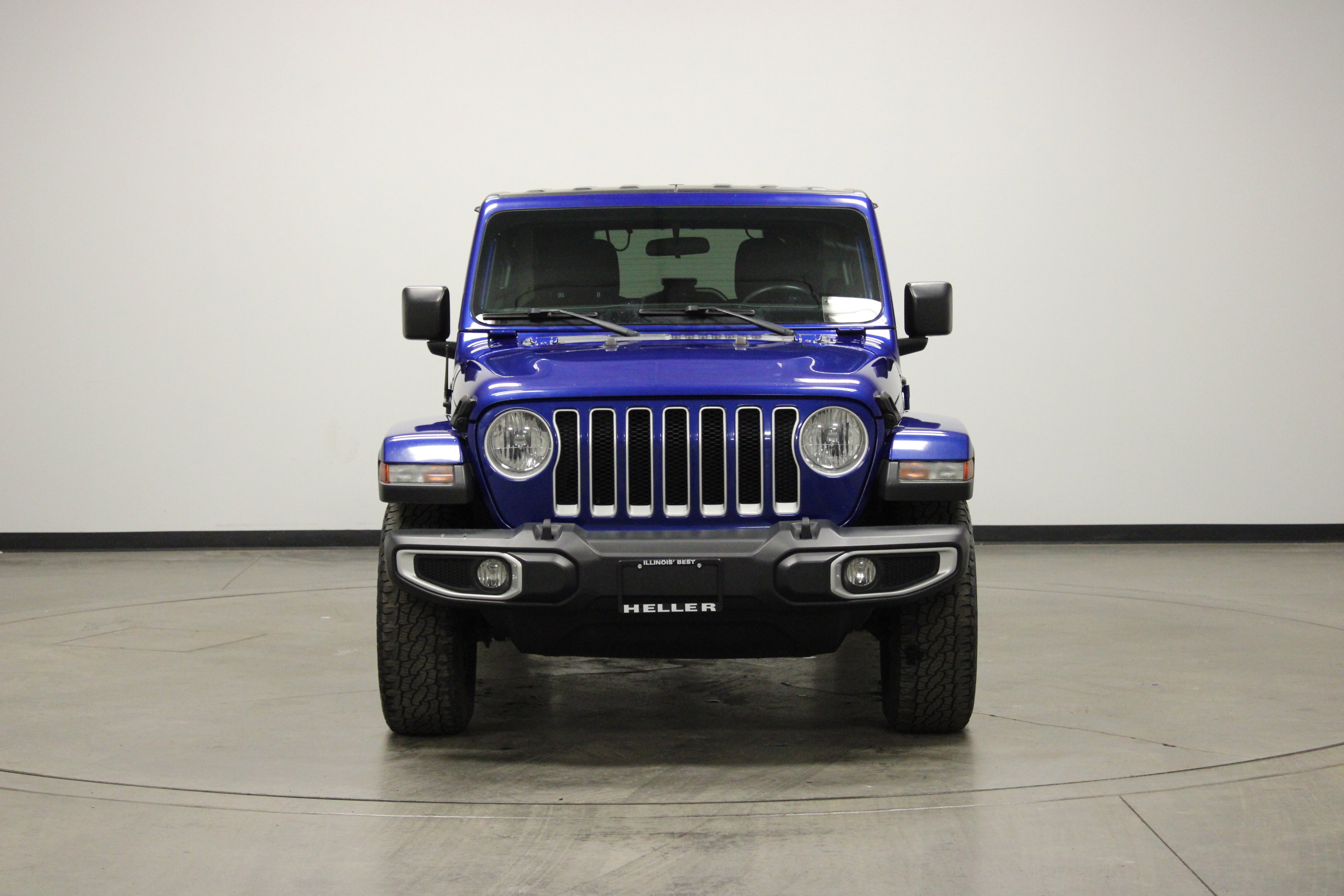 Used 2019 Jeep Wrangler Unlimited Sahara w/ Dual Top Group AWD/4WD image 3