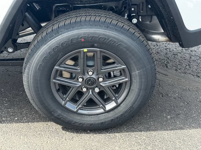New 2026 Jeep Gladiator Sport AWD/4WD image 11