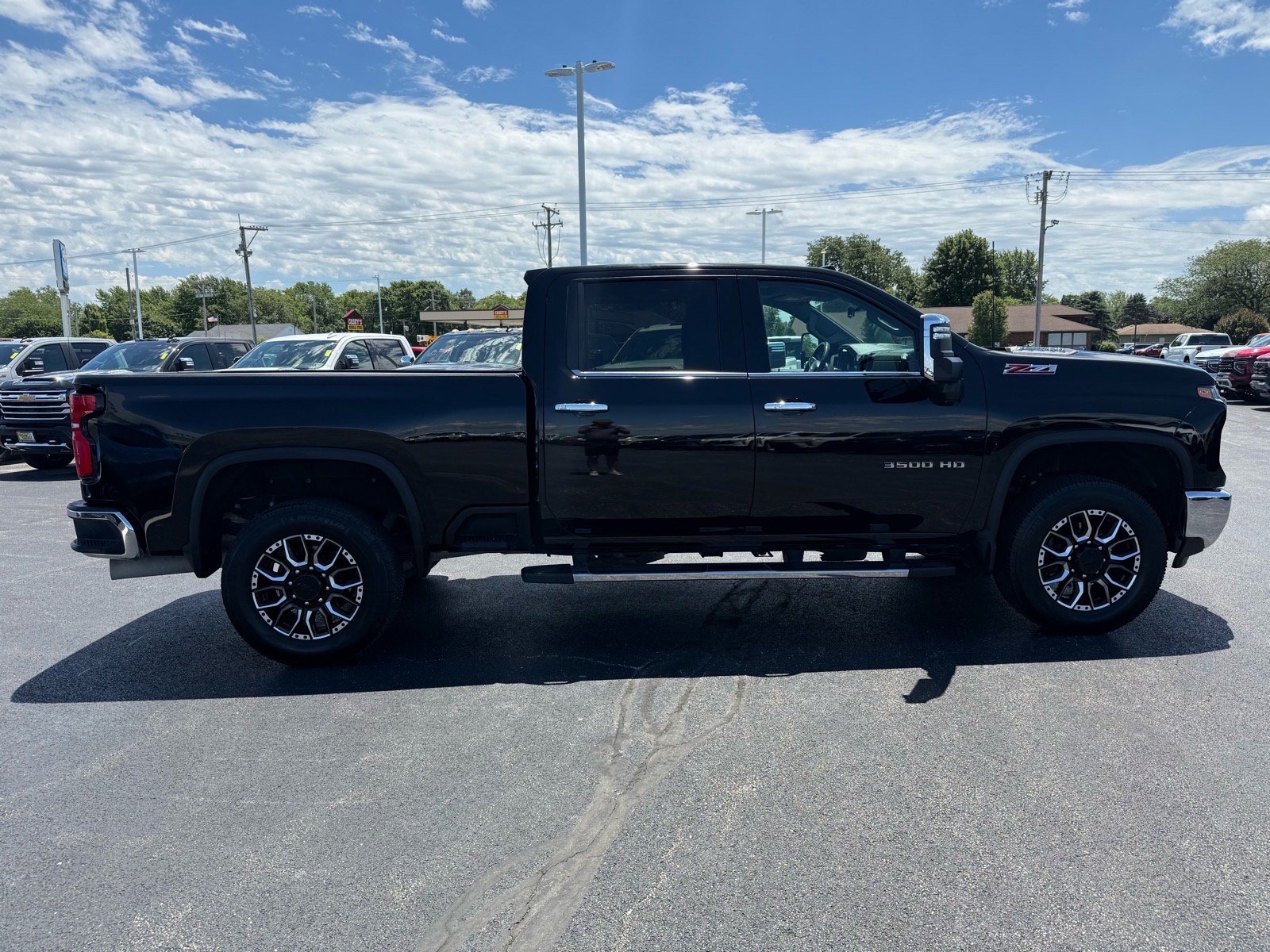 Used 2024 Chevrolet Silverado 3500 LTZ w/ LTZ Plus Package AWD/4WD image 6