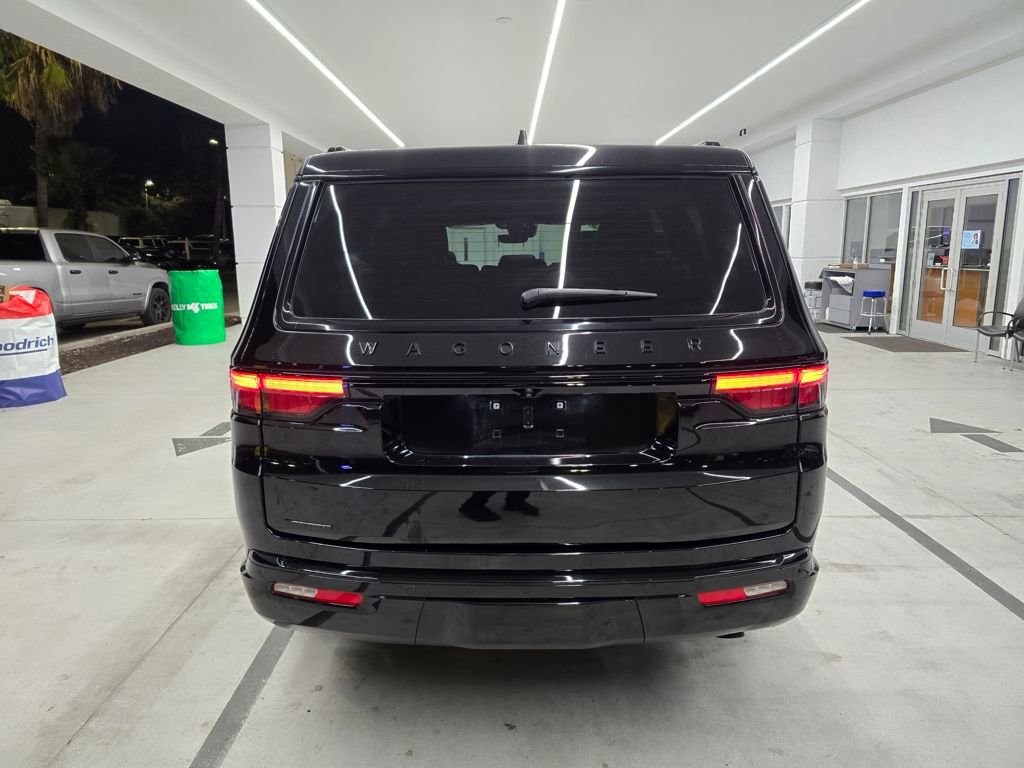 Used 2023 Jeep Wagoneer Series II image 5