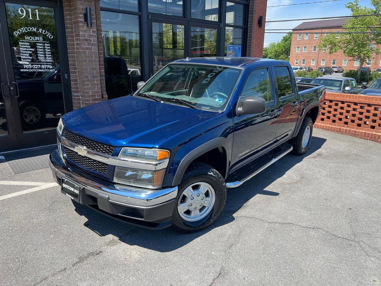 Used 2004 Chevrolet Colorado LS AWD/4WD image 2