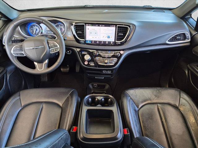 Used 2025 Chrysler Pacifica Select FWD image 14