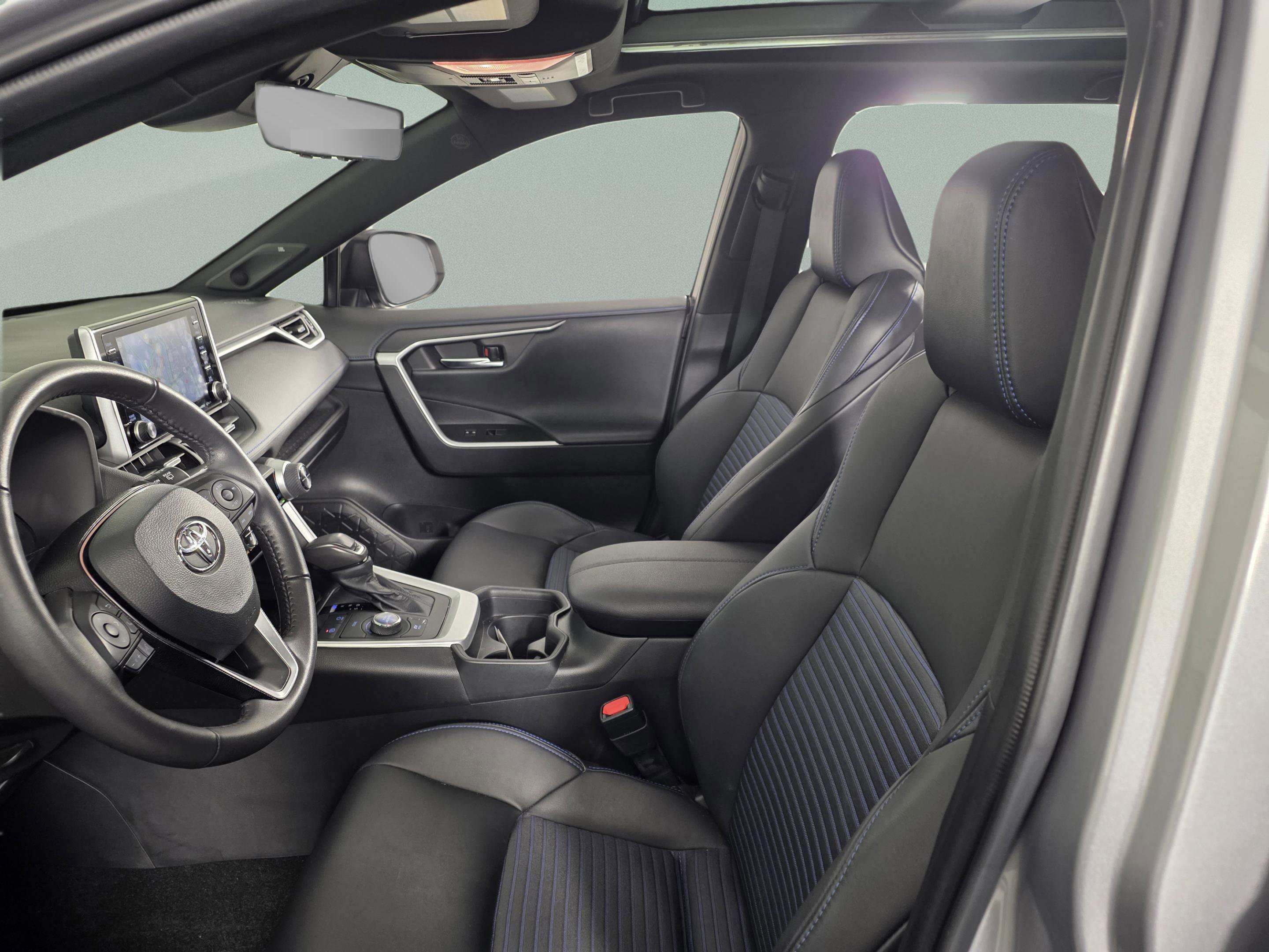 Used 2021 Toyota RAV4 XSE image 10