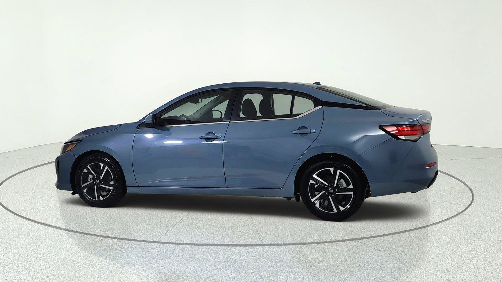 Used 2024 Nissan Sentra SV FWD image 4
