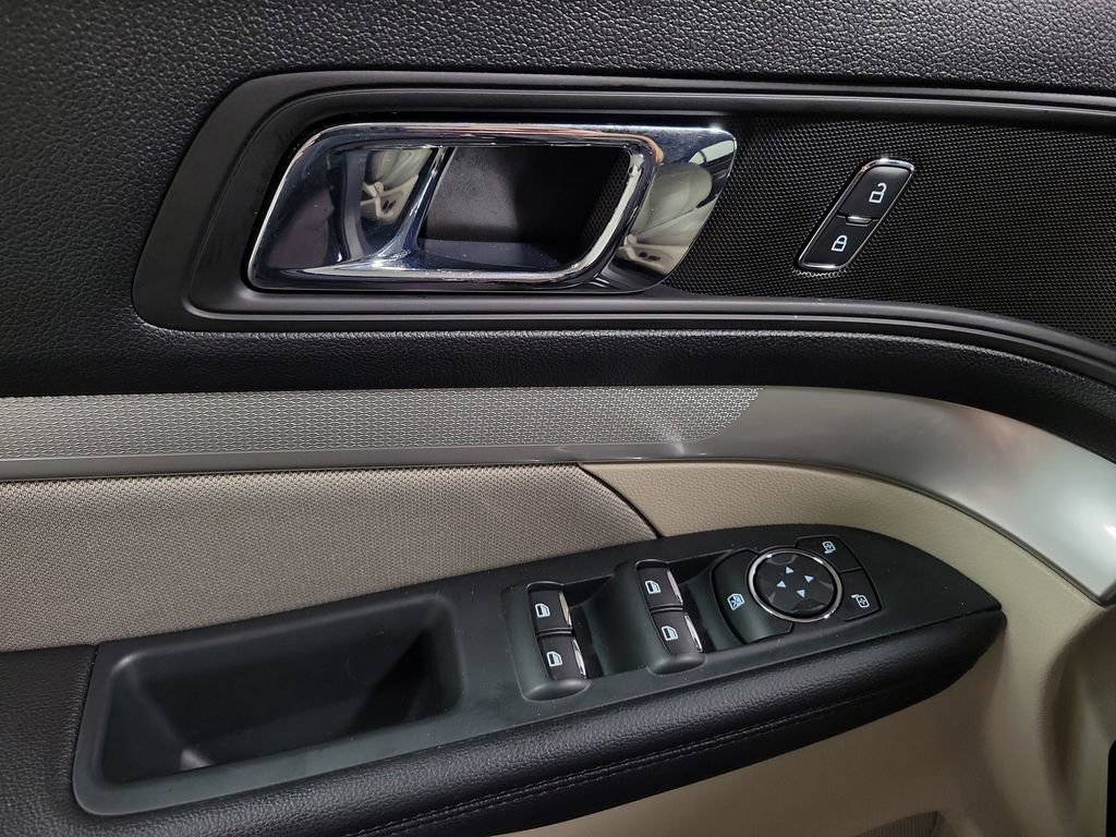 Used 2019 Ford Explorer FWD image 19