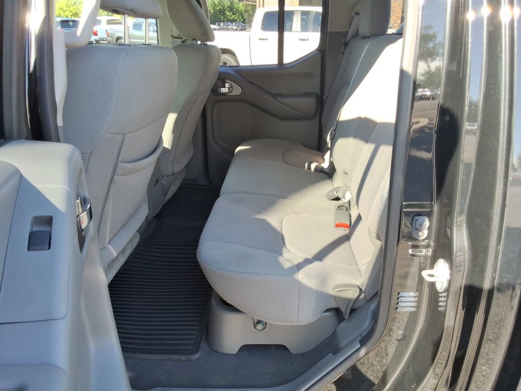 Used 2021 Nissan Frontier SV RWD image 18