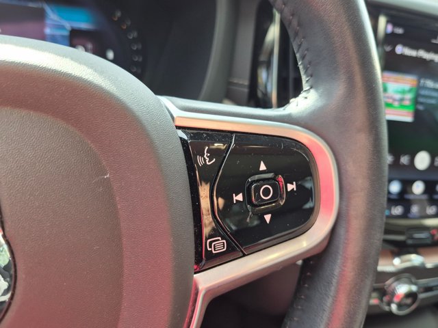 Used 2022 Volvo XC60 B5 Inscription w/ Advanced Package FWD image 12