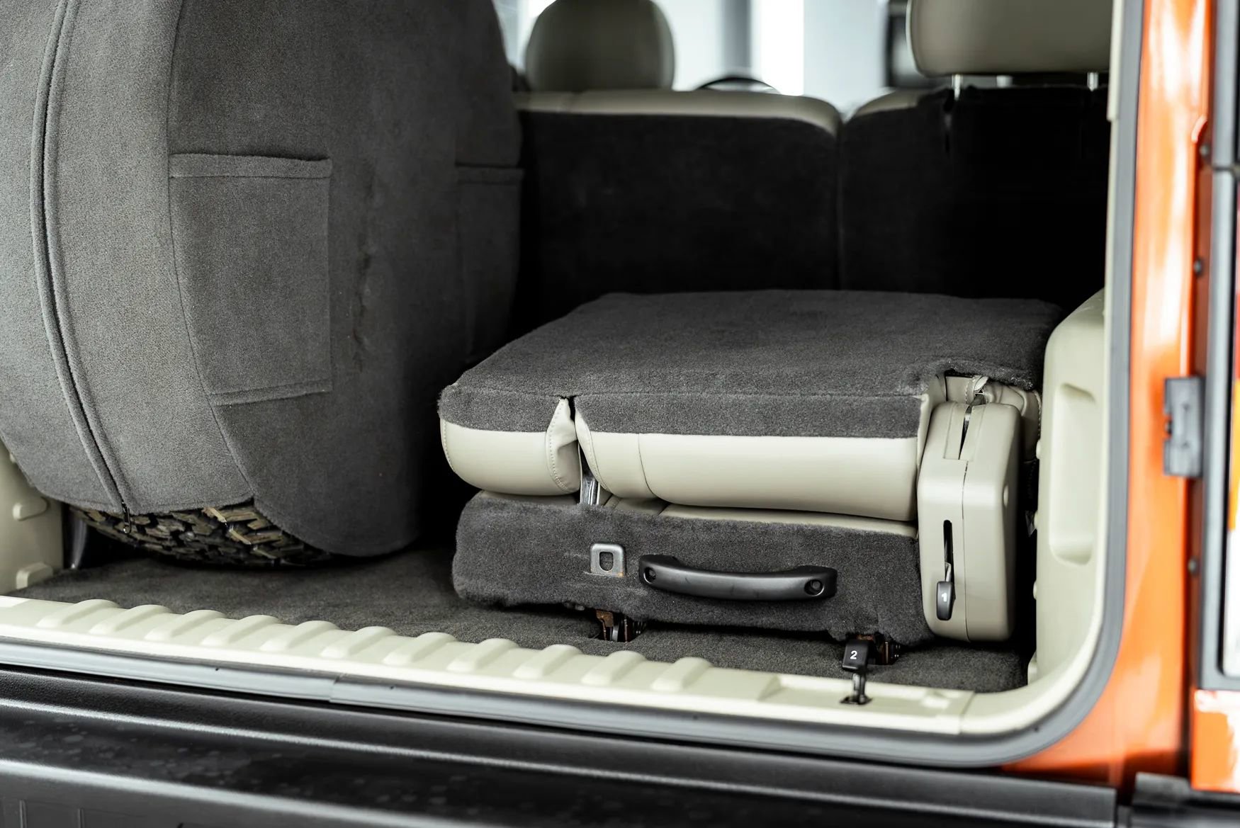 Used 2003 HUMMER H2 Luxury w/ Preferred Equipment Group AWD/4WD image 30