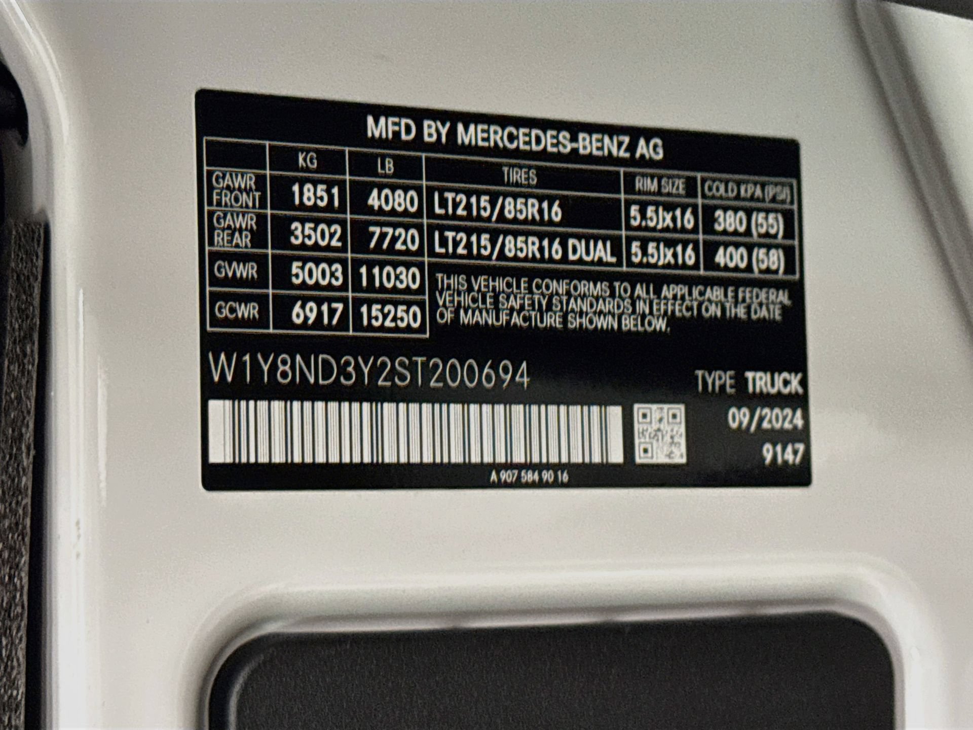 Used 2025 Mercedes-Benz Sprinter 3500 image 31
