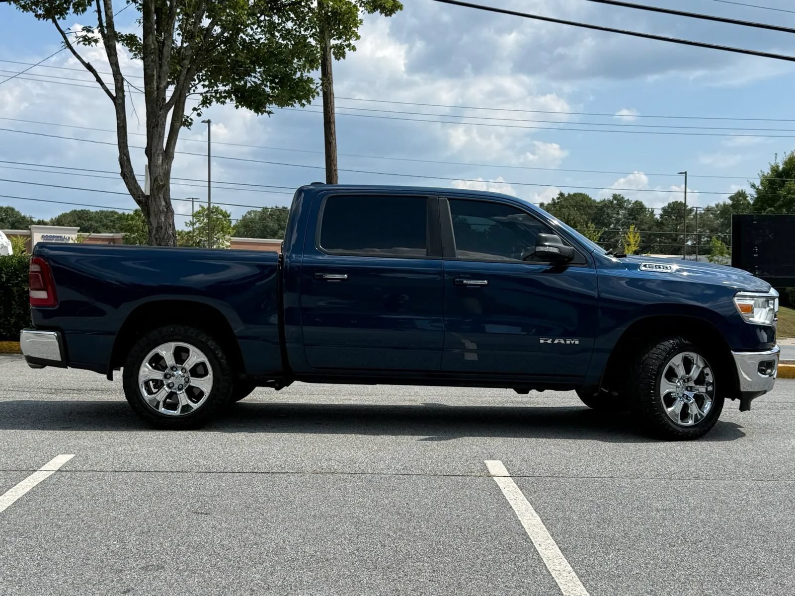 Used 2020 RAM 1500 Big Horn AWD/4WD image 3