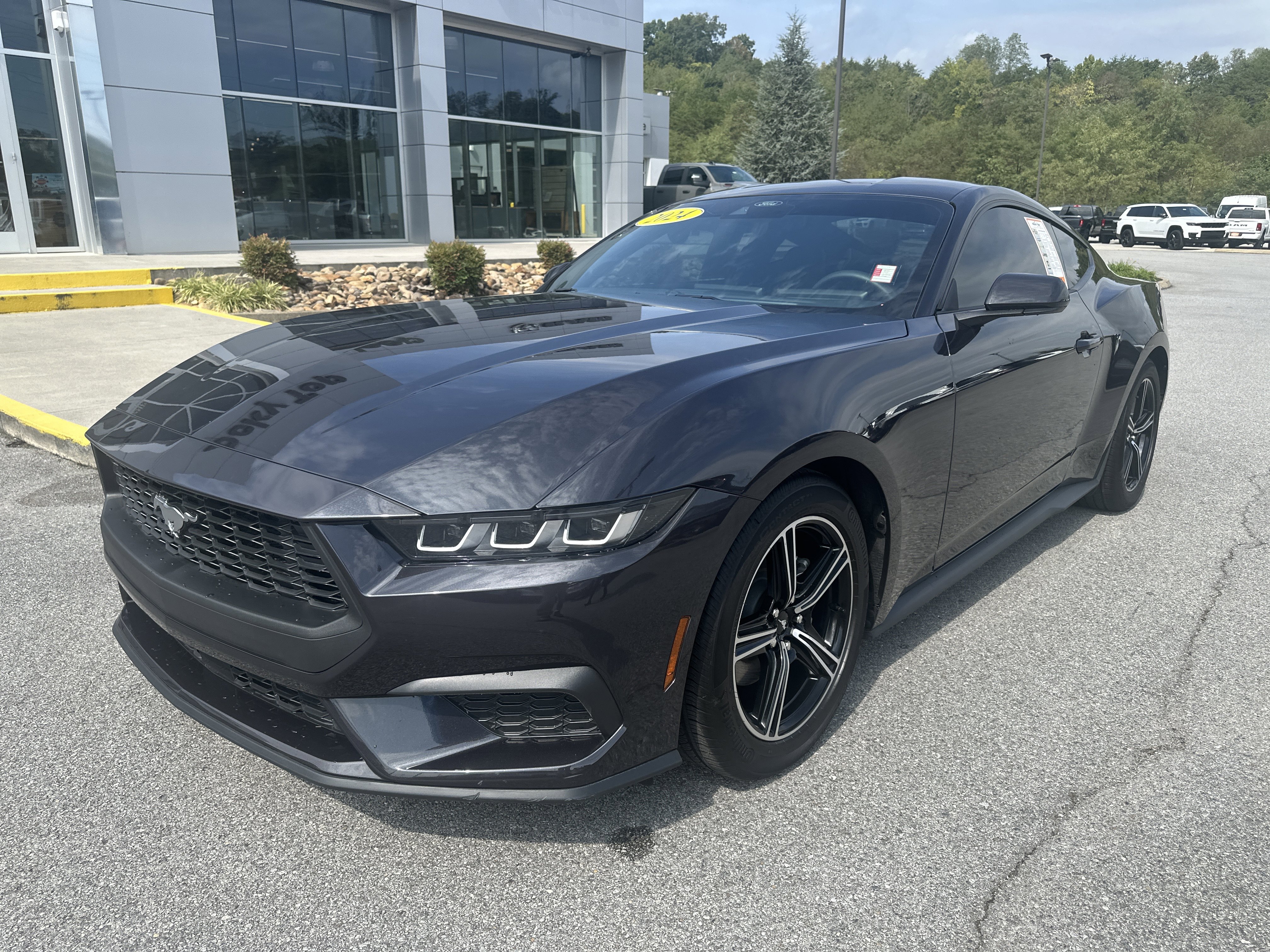 Used 2024 Ford Mustang Coupe image 2