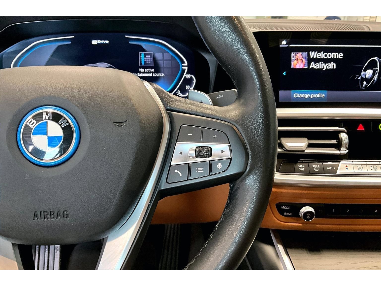 Used 2022 BMW 330e w/ Driving Assistance Package RWD image 11