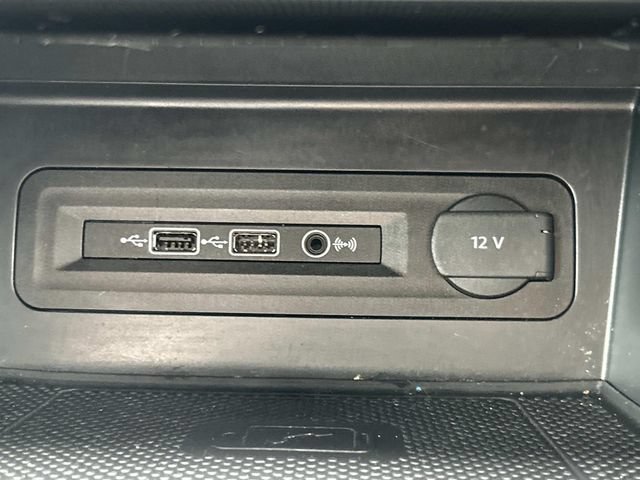 Used 2021 Volkswagen Atlas SEL FWD image 40