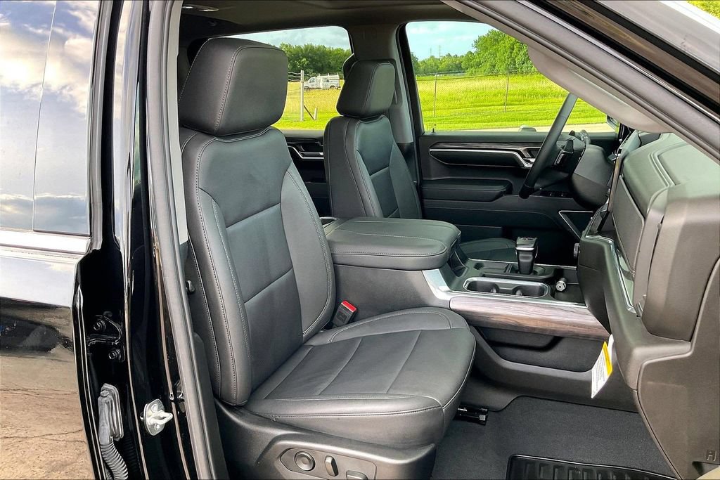 Used 2024 Chevrolet Silverado 1500 LTZ w/ LTZ Premium Texas Edition AWD/4WD image 30