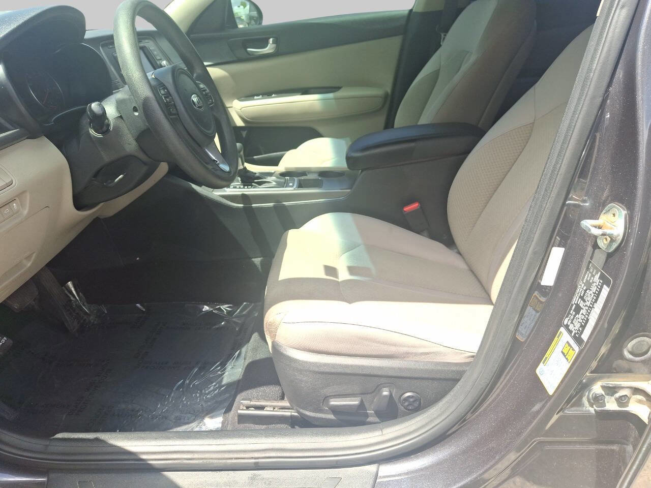 Used 2017 Kia Optima LX w/ Convenience Package FWD image 12