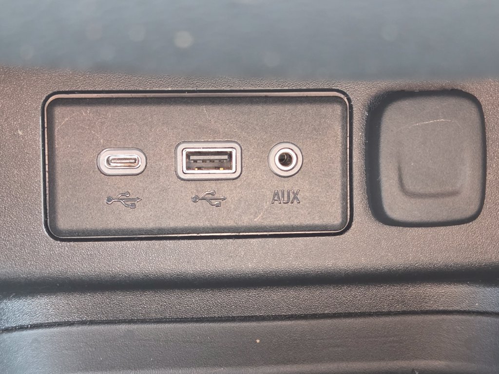 Used 2020 Chevrolet Equinox LT FWD image 11