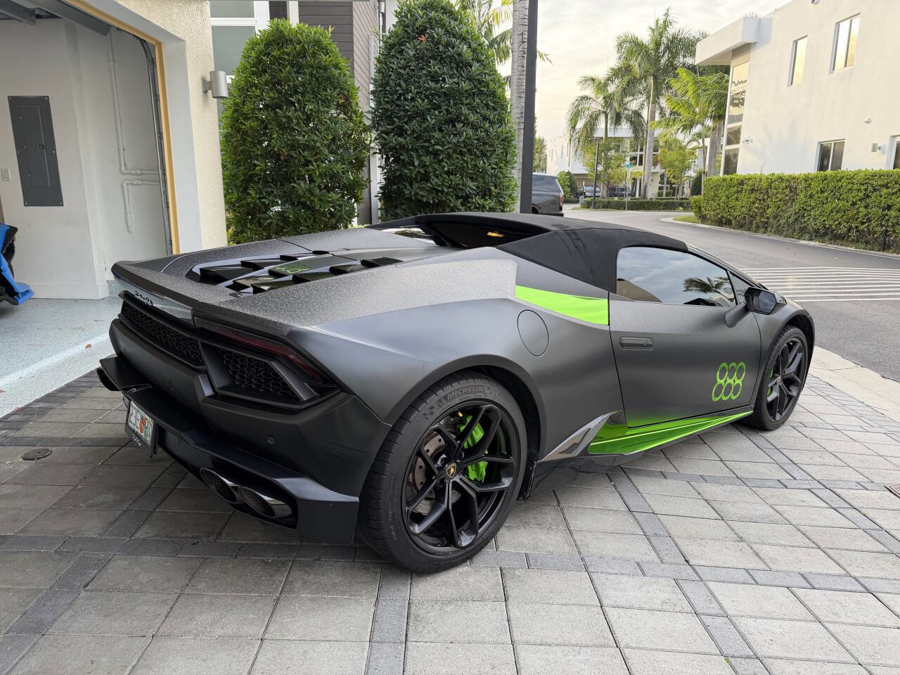 Used 2017 Lamborghini Huracan LP 580-2 RWD image 5