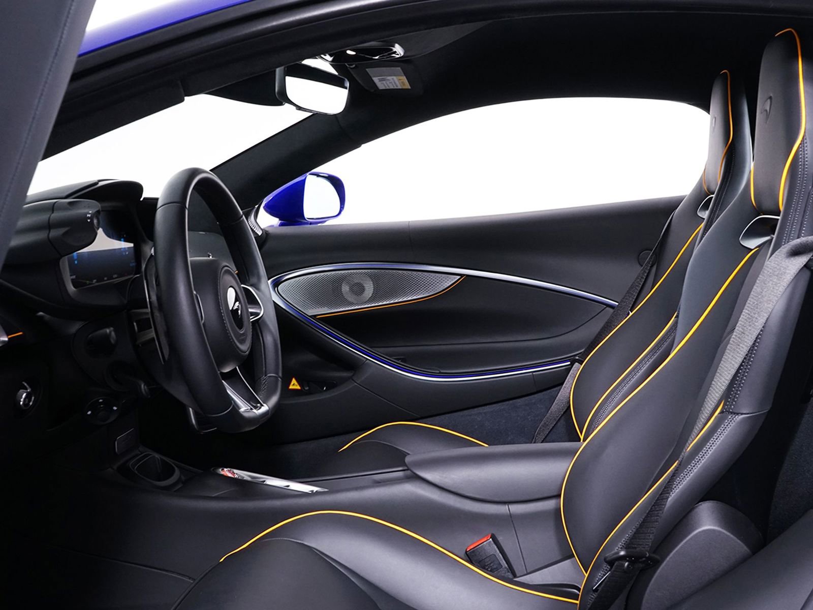 New 2025 McLaren Artura image 9