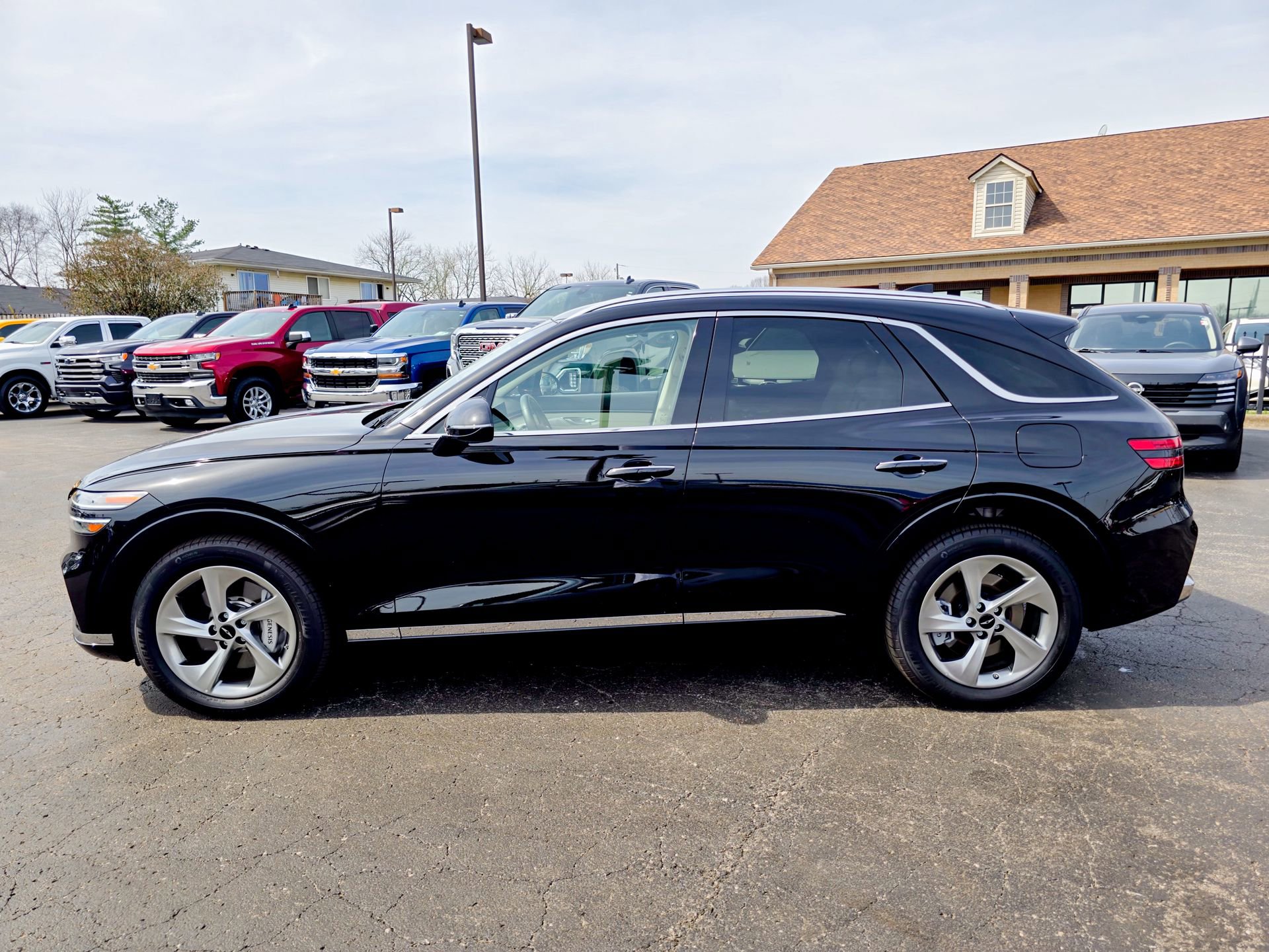 Used 2026 Genesis GV70 2.5T Select image 15