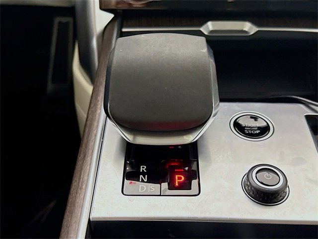 Certified 2023 Land Rover Range Rover Long Wheelbase Autobiography image 19