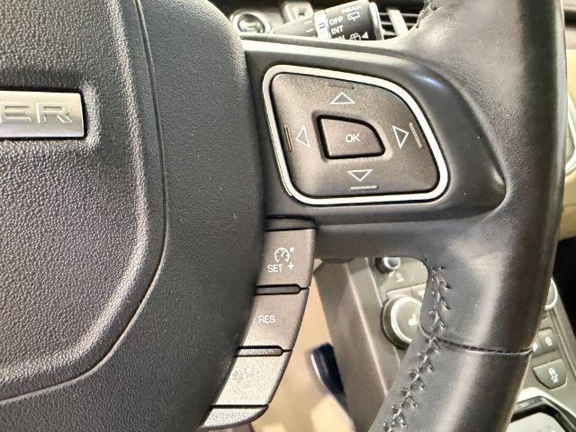 Used 2018 Land Rover Range Rover Evoque SE AWD/4WD image 39