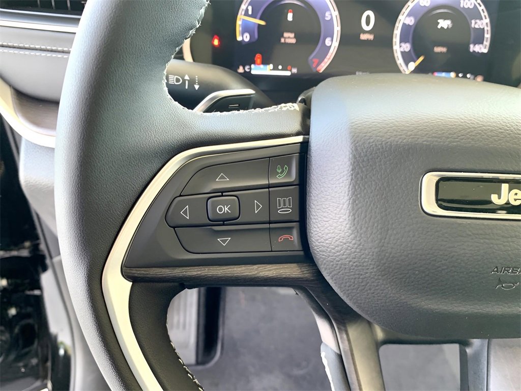 New 2025 Jeep Grand Cherokee Limited w/ Trailer Tow Package image 34