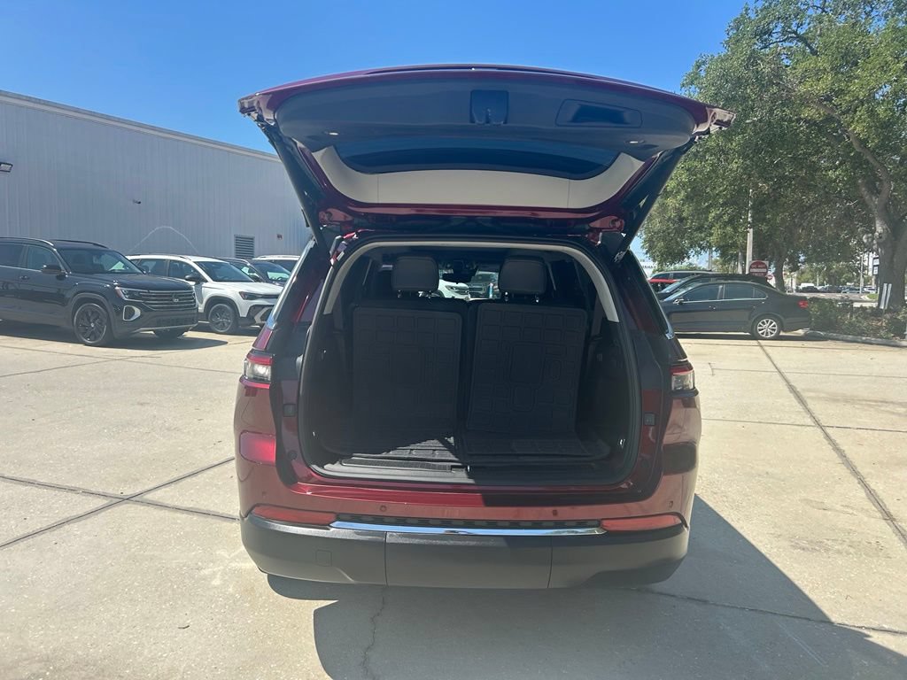 Used 2021 Jeep Grand Cherokee L Limited AWD/4WD image 39