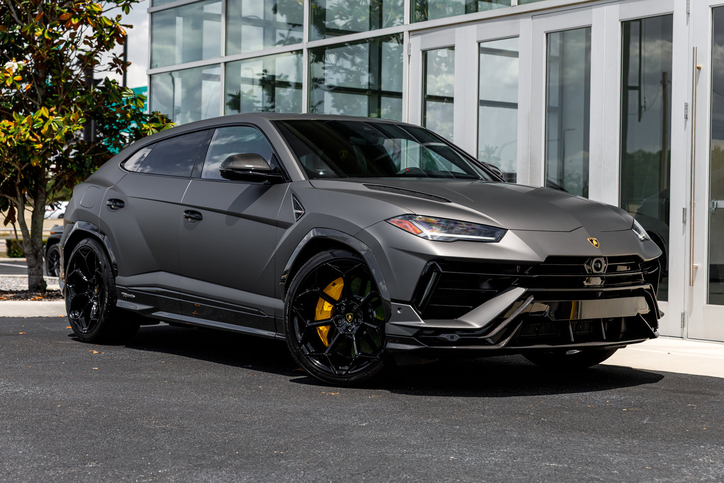 Used 2024 Lamborghini Urus Performante AWD/4WD image 23