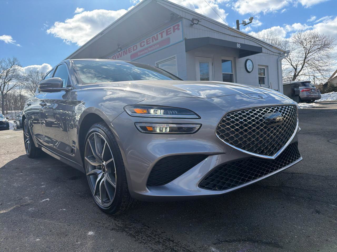 Used 2024 Genesis G70 2.5T image 3