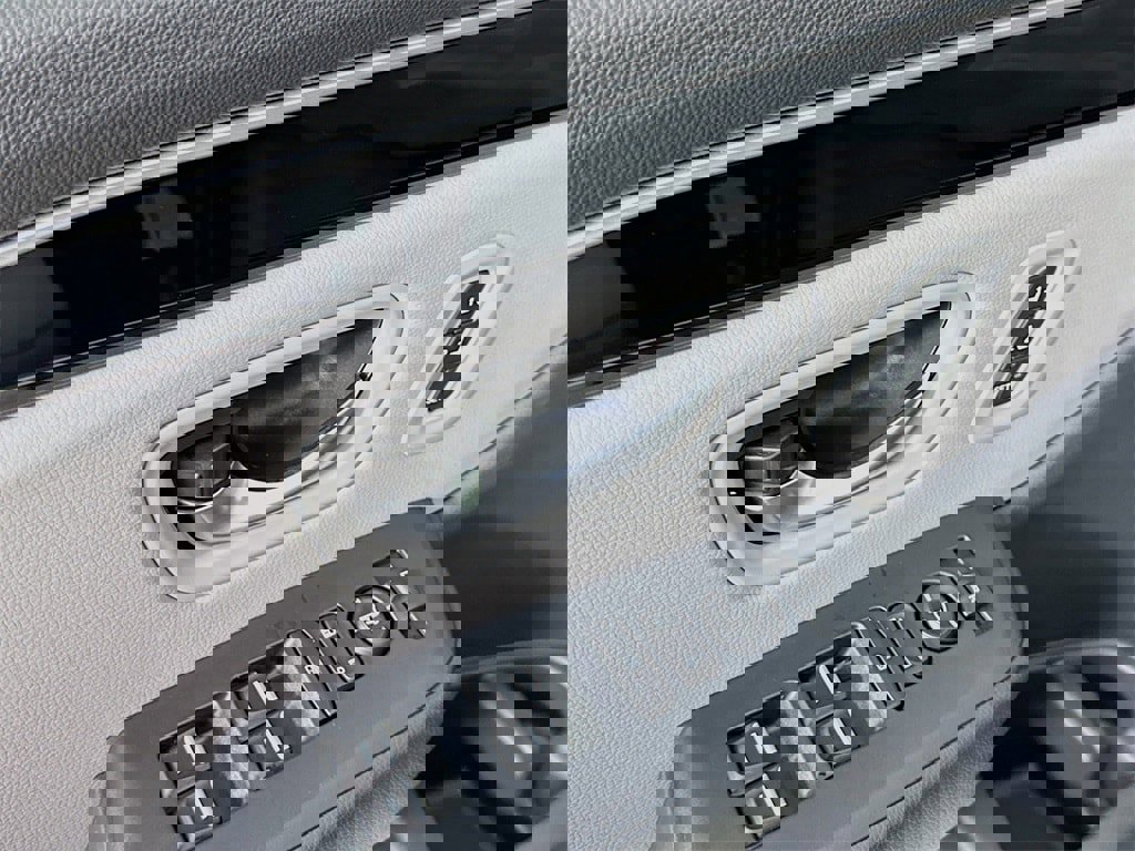 New 2025 Honda Pilot Touring image 25