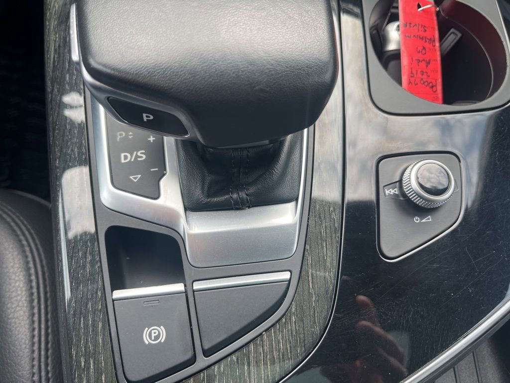 Used 2019 Audi Q7 3.0T Premium Plus w/ Premium Plus Package image 23