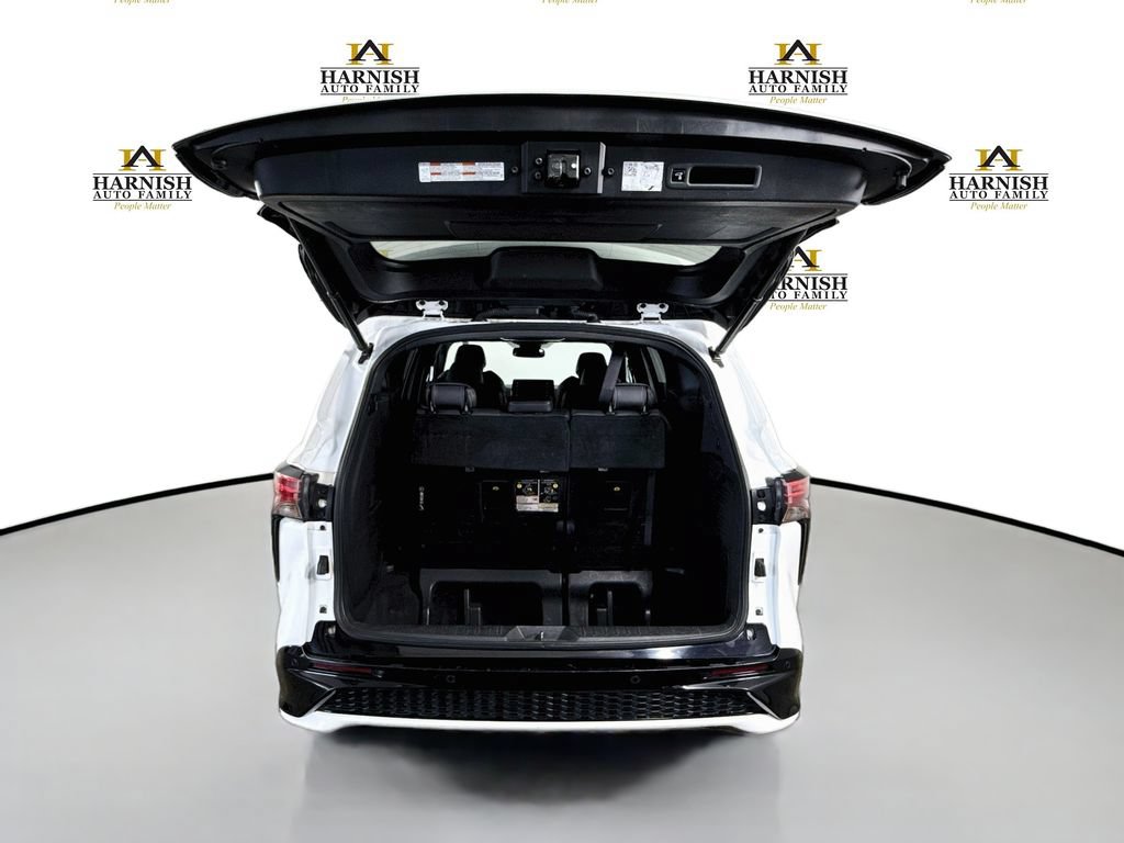 Used 2021 Toyota Sienna XSE w/ XSE Plus Package AWD/4WD image 33