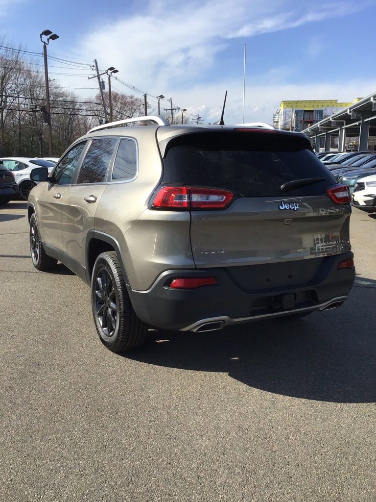 Used 2016 Jeep Cherokee Limited image 3