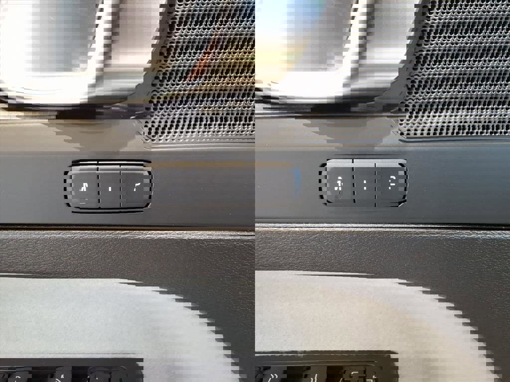 New 2026 Volvo XC40 B4 Plus w/ Protection Package Premier image 16