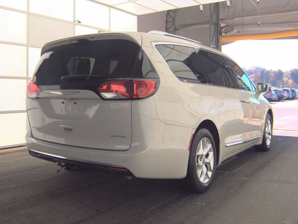 Used 2020 Chrysler Pacifica Limited w/ Advanced Safetytec Group image 8