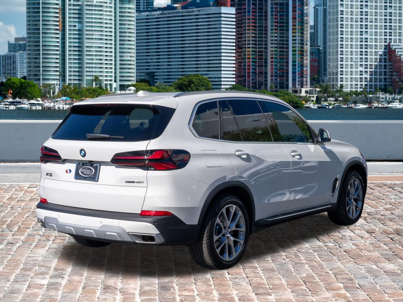 Used 2026 BMW X5 sDrive40i image 5