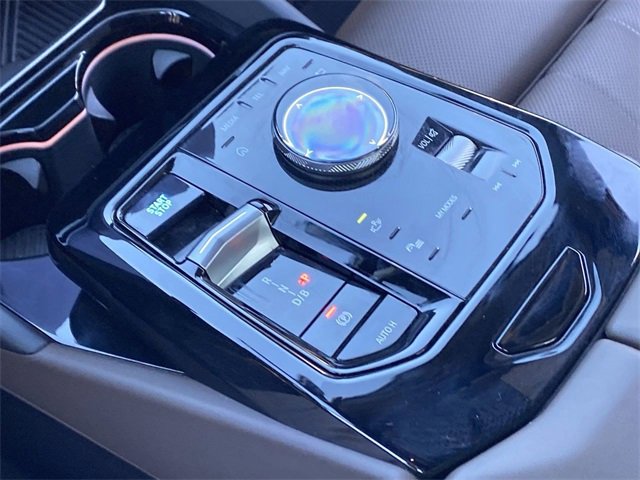 Certified 2025 BMW i5 eDrive40i w/ Premium Package image 30