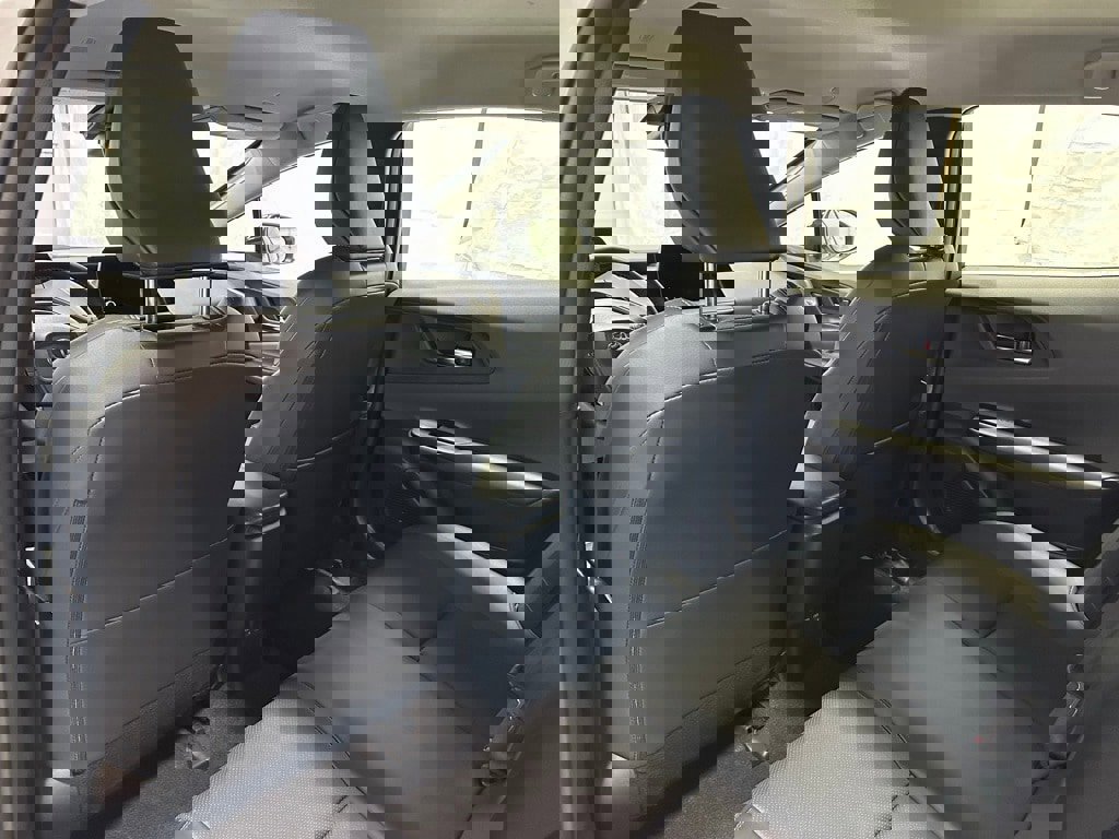 Used 2025 Toyota Prius XLE image 50